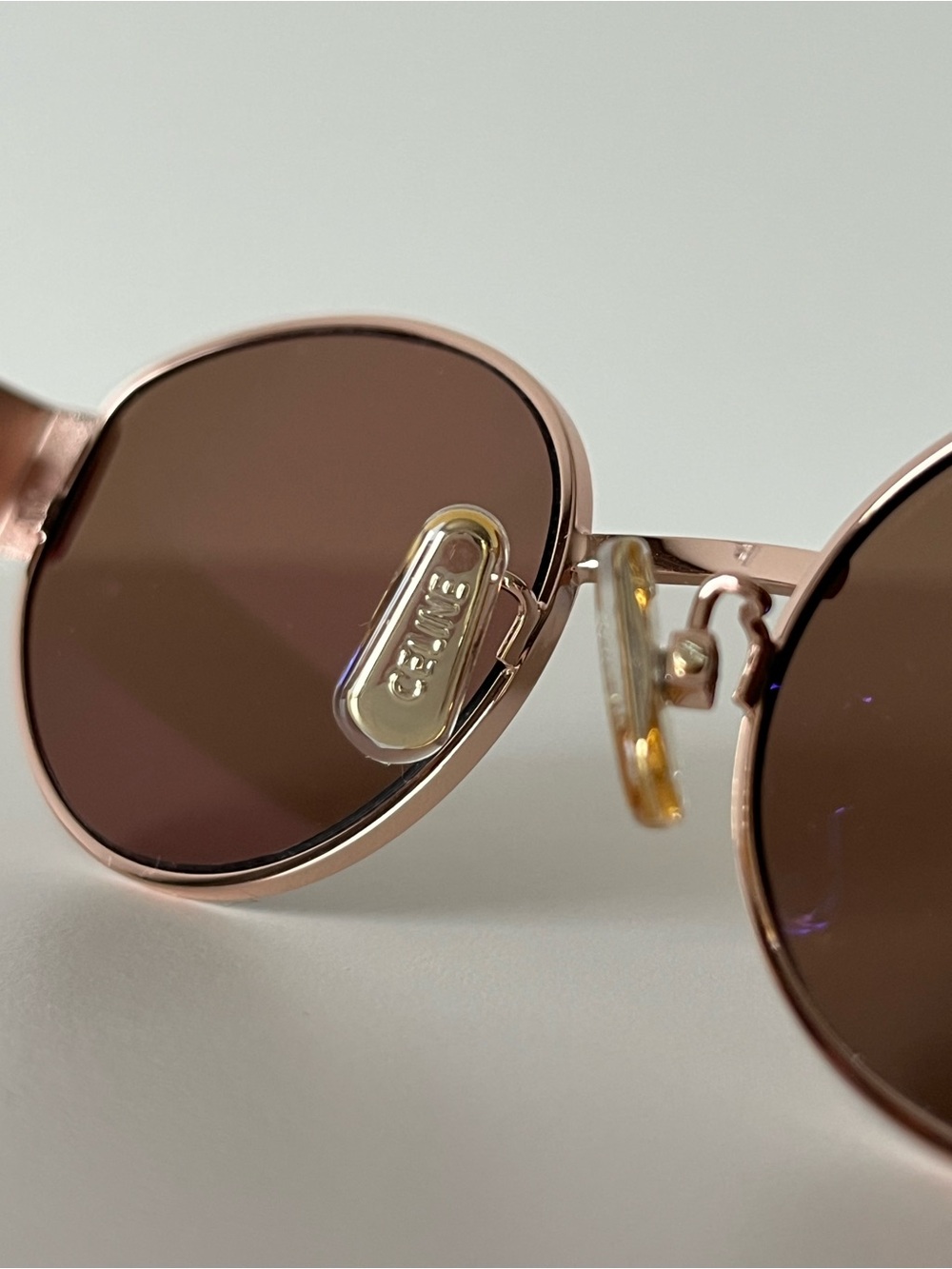Celine Triomphe Metal 01
Sunglasses Brown Lens Rose
Gold Frame - Picture 12 of 16